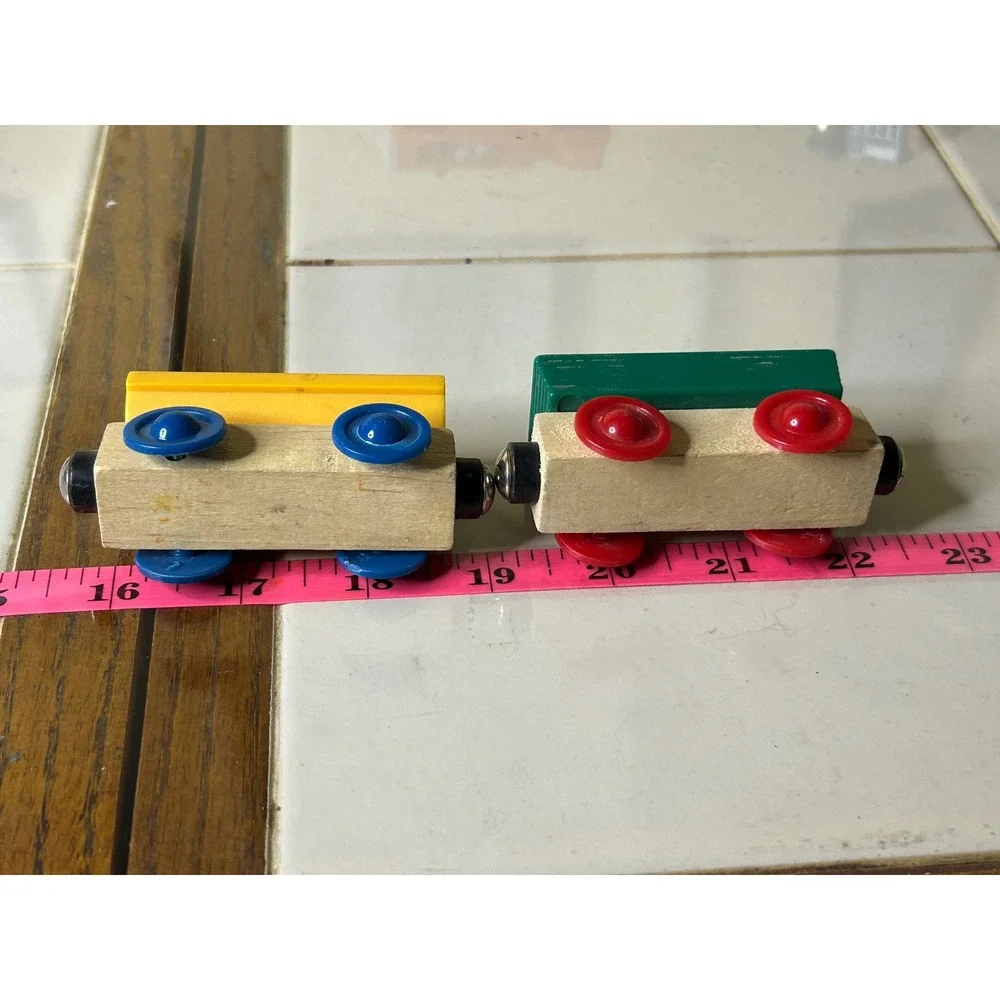 Wooden Magnetic Train Car Set Green Hopper and Yellow Flatbed Toy 2 Piece